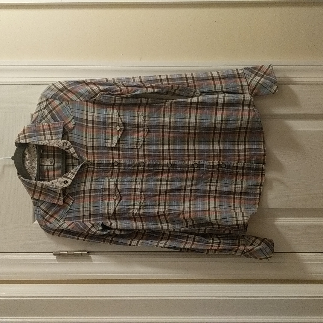 Element Button Down